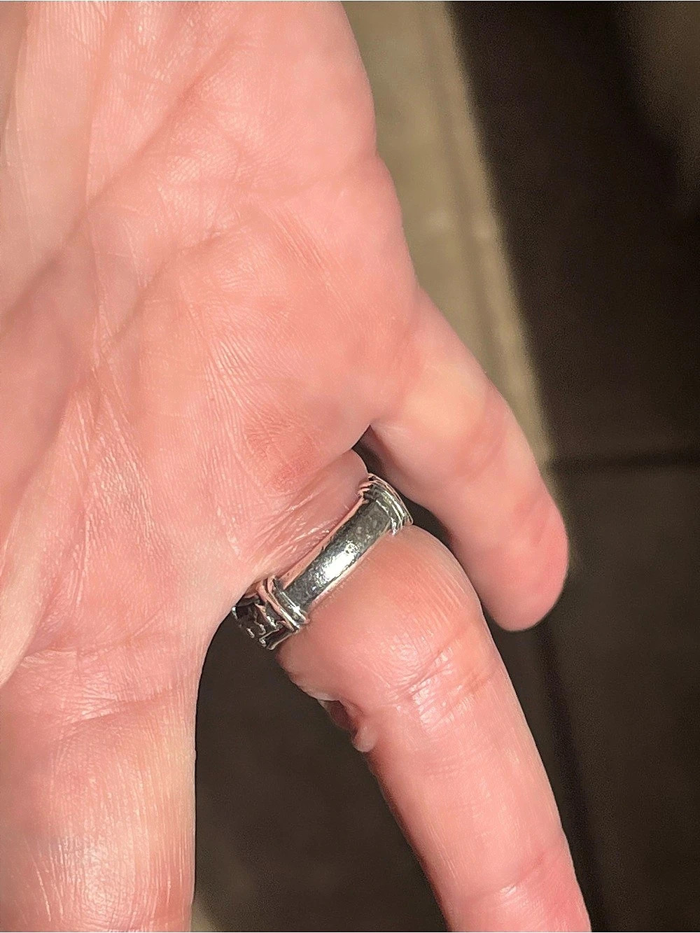 James Avery RETIRED Martin Luther Garnet Ring - Size 6 - Picture 6 of 6